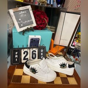 Kurt Geiger London Laney Eye sneakers with a white leather